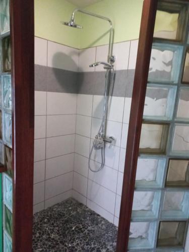 A bathroom at Fare Tapu