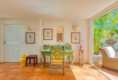 Χώρος καθιστικού στο Villa Serena