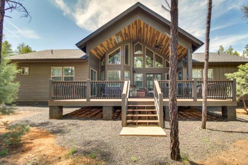 Pet-Friendly Show Low Vacation Rental with Grill!