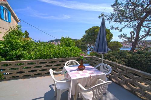 Apartments with a parking space Losinj, Losinj - 21194