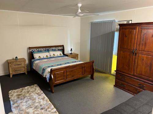 Posteľ alebo postele v izbe v ubytovaní Collinsville Homely Apartments -1 Bedroom