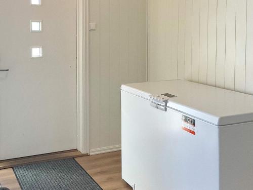 Gambar di galeri bagi 6 person holiday home in AVERØY-By Traum di Stein