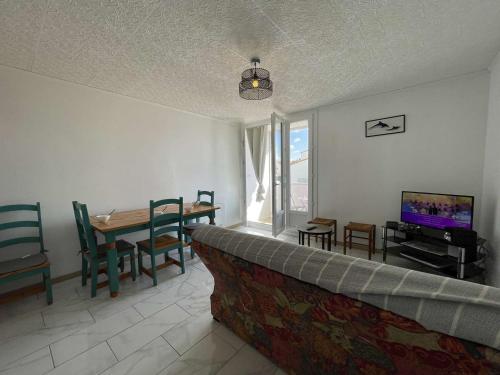 Fotografia z galérie ubytovania Appartement 3 pièces avec balcon et parking privé, à 500m de la plage, Saint-Hilaire-de-Riez - FR-1-224C-228 v destinácii Saint-Hilaire-de-Riez