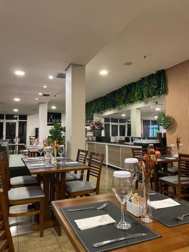 En restaurang eller annat matställe på Flat Whynd Paulista Al Campinas 540