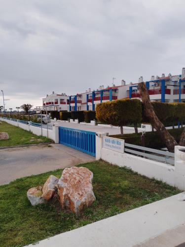 Gambar di galeri bagi White house on the Beach di Sozopoli