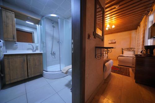 Goreme Cave Rooms&Poolにあるバスルーム