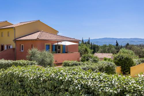 Gallery image of Domitia Roussillon Appartement Luberon in Roussillon