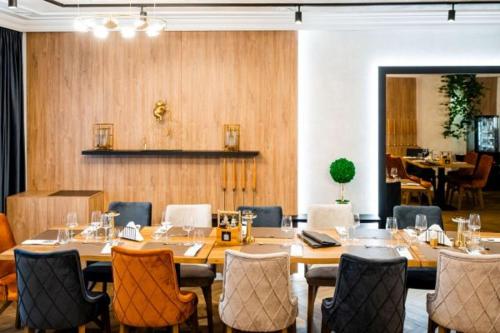 Praya Boutiqueにあるレストランまたは飲食店