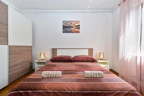Apartments Milka 2074