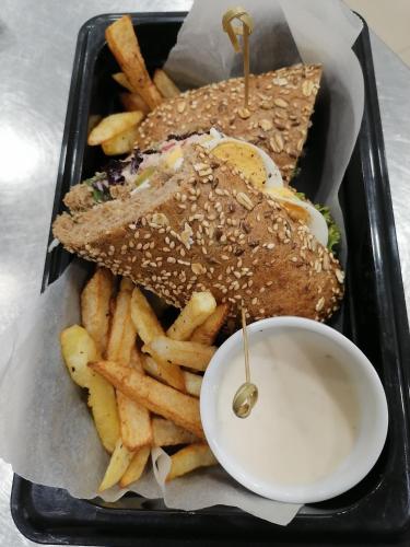 Comida en el hotel o alrededores