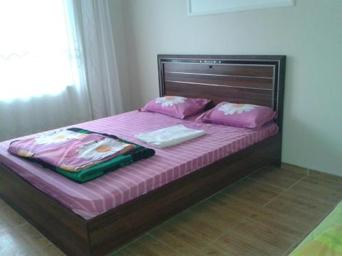 Ένα ή περισσότερα κρεβάτια σε δωμάτιο στο Nemrut Dağı Işik Pansi̇on