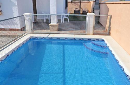 Bazén v ubytování Chalet Peñuelas nebo v jeho okolí