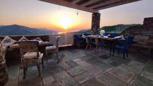Gallery image of Summer Villa with amazing sunset view in Vourkarion