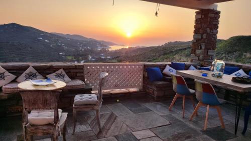 Gallery image of Summer Villa with amazing sunset view in Vourkarion