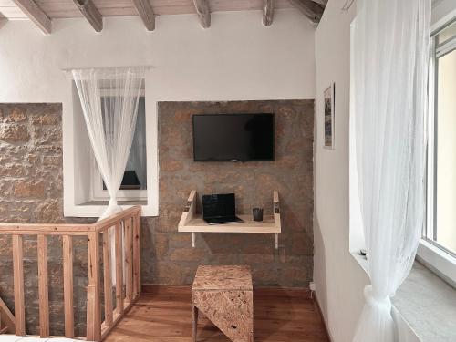 Foto Surf-themed stone house at Kalliopi 2 5