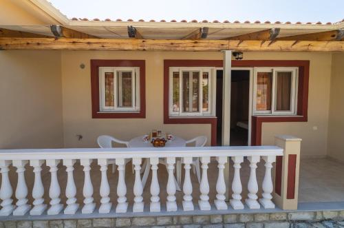 Balkoni atau teres di ANEMI APARTMENTs