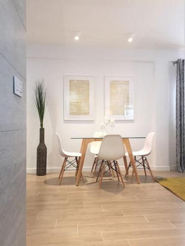 New luxury house in the center! Nuevo Piso de lujo en el centro.