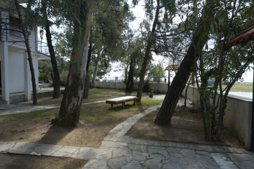 Taman di luar Pelagio