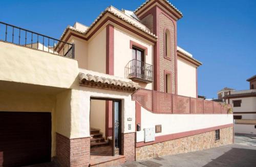 Villa con piscina cerca de la playa, Puntalara