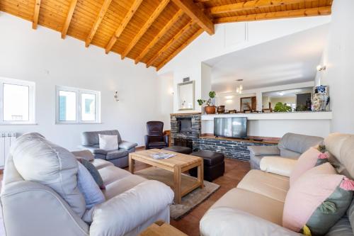Casa May - Spacious family home with great outdoors!