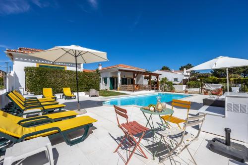 Casa May - Spacious family home with great outdoors!