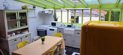 Η κουζίνα ή μικρή κουζίνα στο 't Haringehuys