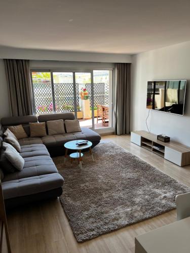 Top-of-range appartment of 90m2 & 20m2 of sunny terrace, 2min from sea
