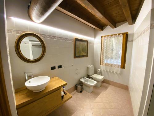 Koupelna v ubytování B&B Tenuta Le Rondini