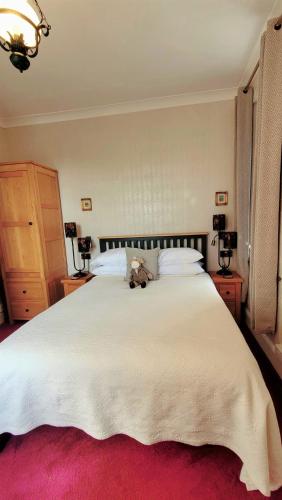 Katil atau katil-katil dalam bilik di Greylands Guest House