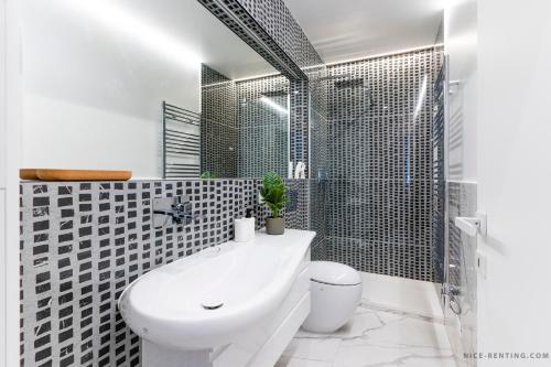 Nice Renting - BAVASTRO - Luxurious Loft - 2 BedRoom - AC - Balcony - Trendy Neighborhood photo 8