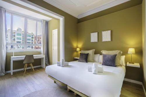 Diagonal Apartments 1