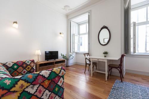 FLH Lux Baixa Flat - Historical Center near Tejo River