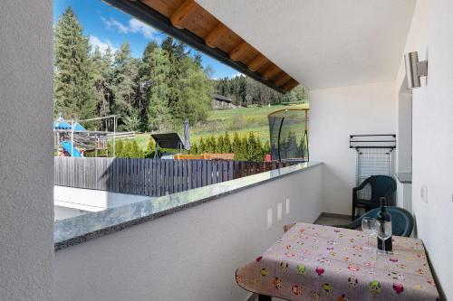 Un balcón o terraza de Stiflerhof Apt Arnika
