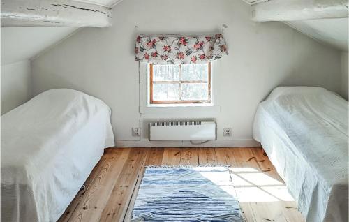Postel nebo postele na pokoji v ubytování Nice Home In Gnesta With Kitchen
