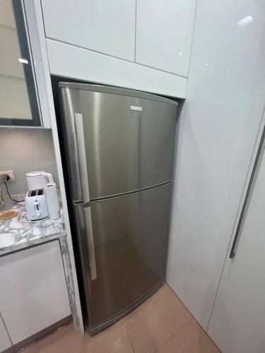 Dapur atau dapur kecil di 2Beds Seaview Straits Quay comes with Carpark and Hothub