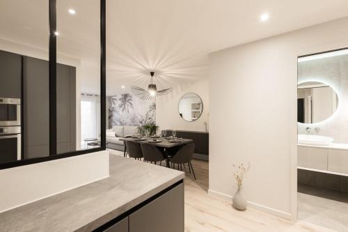 CASABLANCA free parking