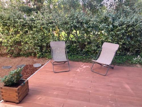 Studio indépendant terrasse piscine