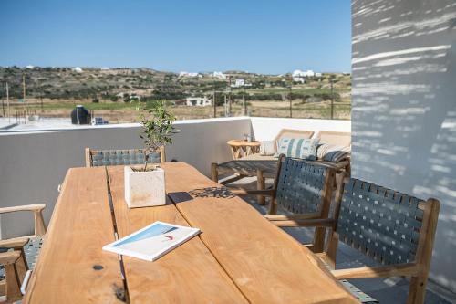 Μπαλκόνι ή βεράντα στο Athina Milos Suites