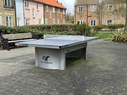 Stolní tenis v ubytování Meadowside Apartment nebo okolí