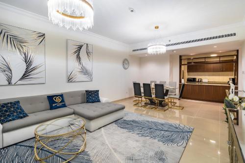 Χώρος καθιστικού στο Amazing BeachFront Apartments near Atlantis Waterpark by Simply Comfort Sarai Palm Jumeirah
