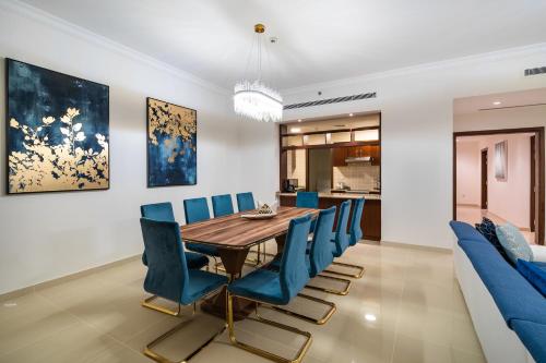 Χώρος καθιστικού στο Amazing BeachFront Apartments near Atlantis Waterpark by Simply Comfort Sarai Palm Jumeirah