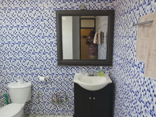 Koupelna v ubytování Oasis Lawafossi