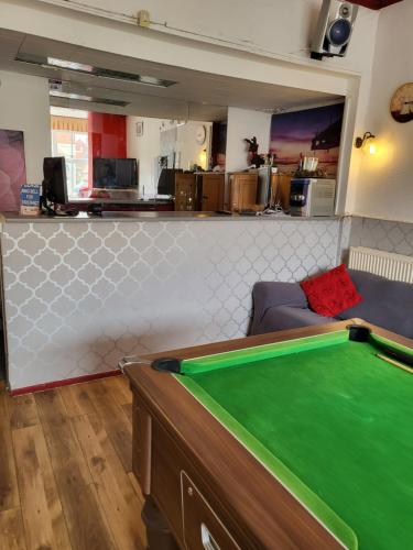 Τραπέζι μπιλιάρδου στο Tulip Hotel Blackpool