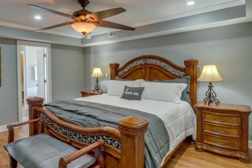 Postel nebo postele na pokoji v ubytování Natchez Vacation Rental, Close to Historic Parks!