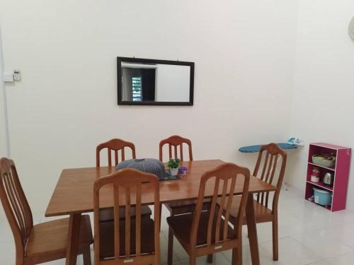 Φωτογραφία από το άλμπουμ του Homestay Mohamad & Delisha Tapah -Pool σε Tapah
