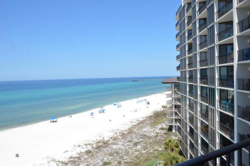 Gulf front condo photo 11