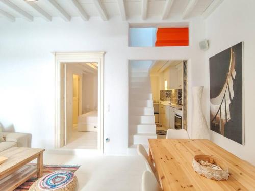 The Sunday House in the heart of Mykonos Town