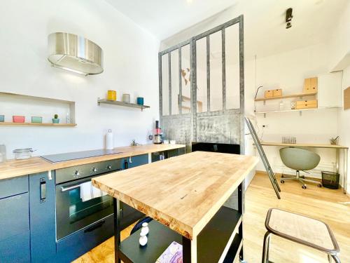 Zdjęcie z galerii obiektu Le Mini Loft - Au Coeur de Rouen - Déco Atelier w Rouen
