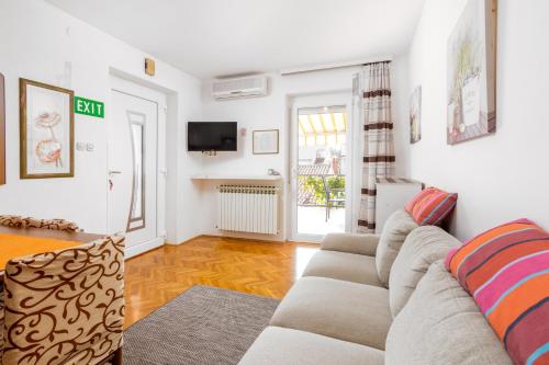 Apartments with parking space Rovinj - 2288