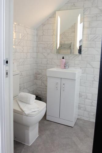 Designer Cardiff Apartments photo 25
